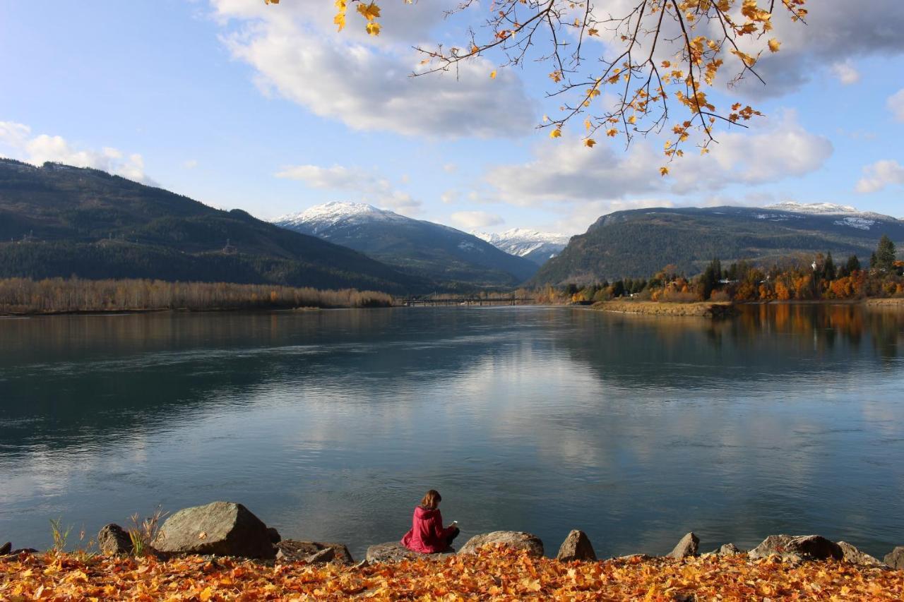 Monashee Lodge Revelstoke Exteriér fotografie