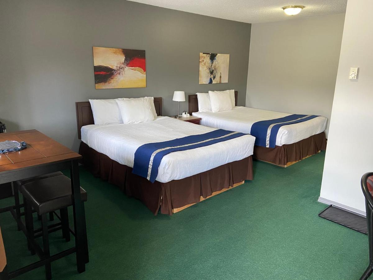 Monashee Lodge Revelstoke Exteriér fotografie