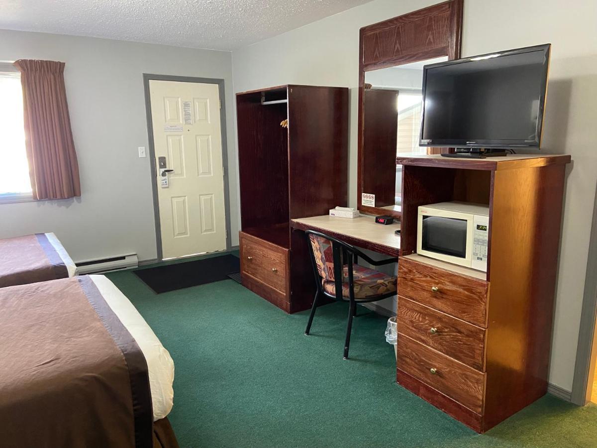 Monashee Lodge Revelstoke Exteriér fotografie