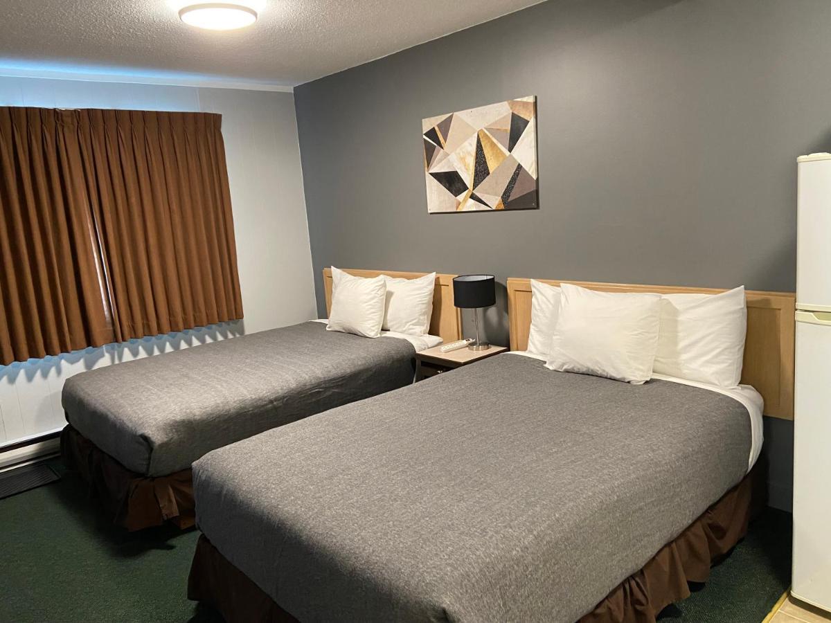 Monashee Lodge Revelstoke Exteriér fotografie