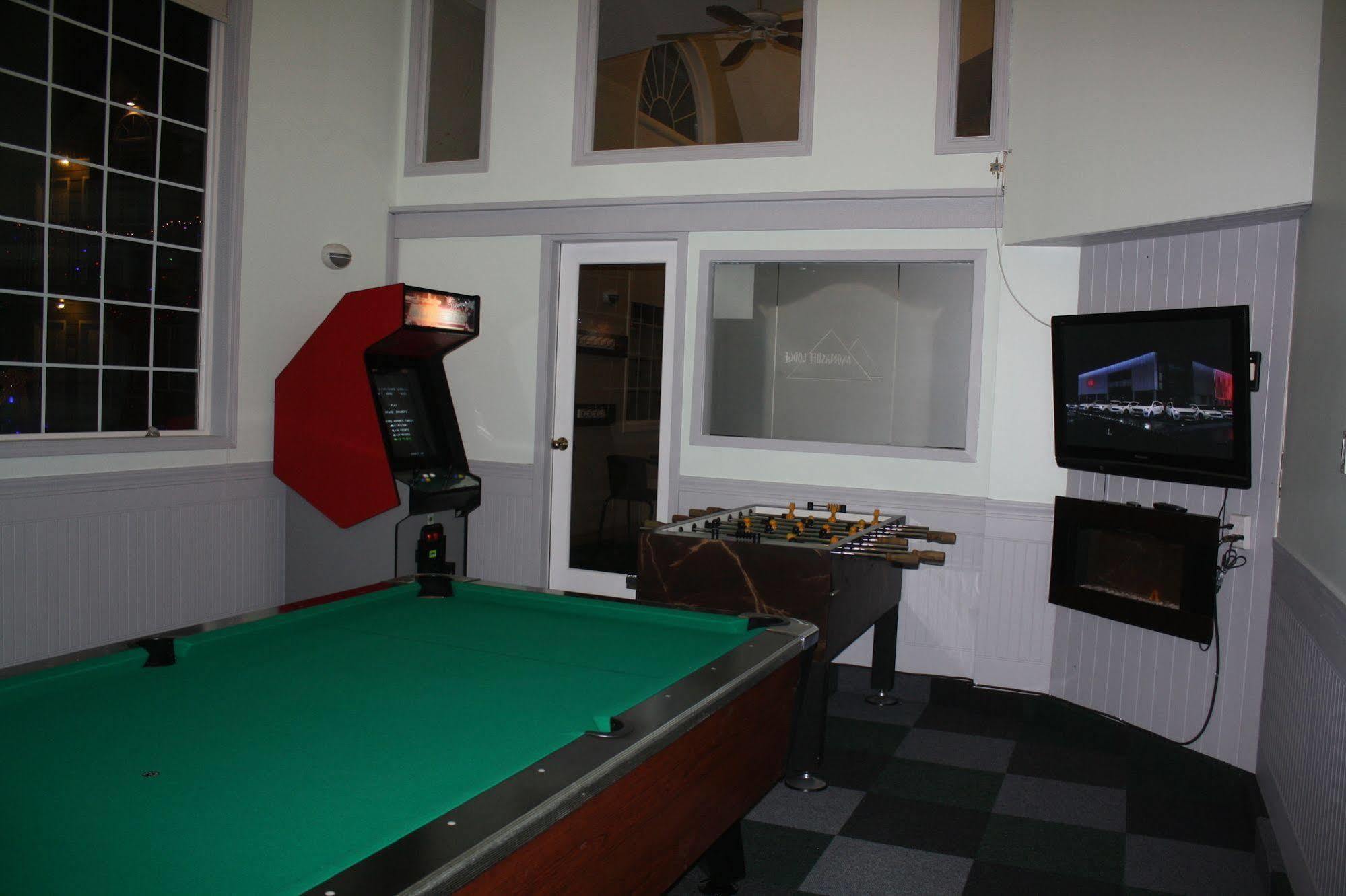 Monashee Lodge Revelstoke Exteriér fotografie